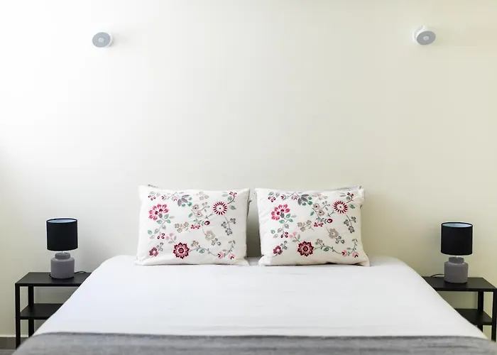 Ambassador Private Pool * Лиссабон